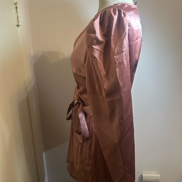 Wrap satin mini dress - Picture 4 of 6